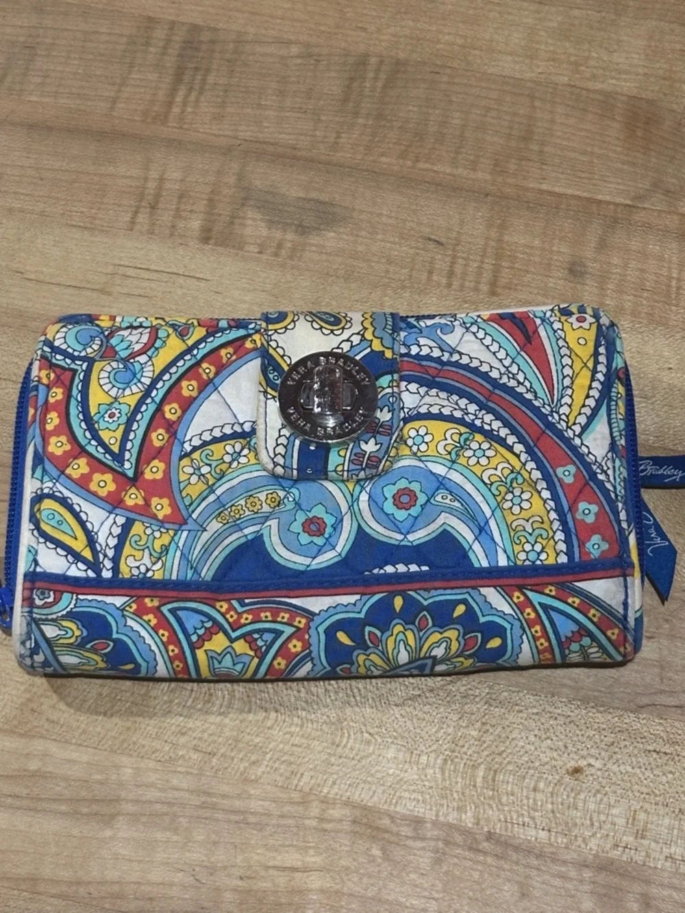 Vera Bradley Multicolor Paisley Quilted Zip Around Wallet - Picture 1 of 8